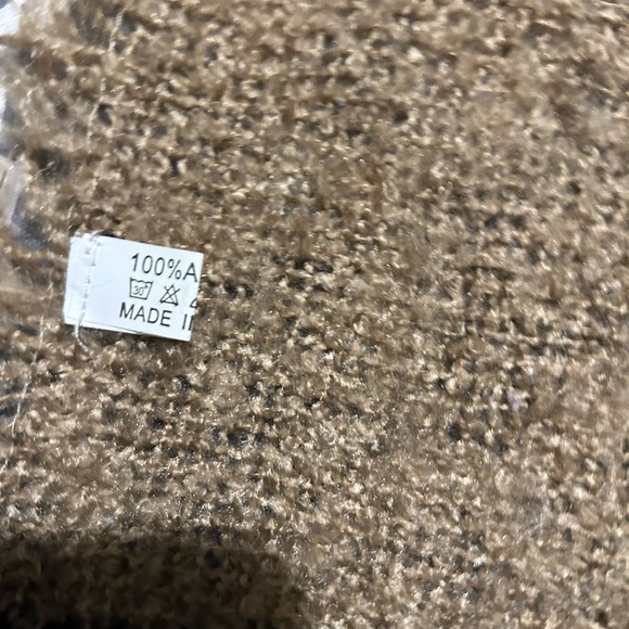 Women’s Poncho, 100% Acrylic (good condition) - Picture 9 of 10